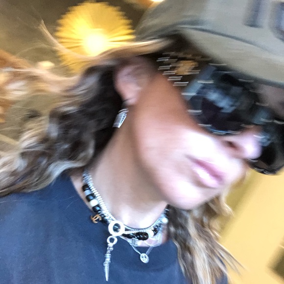 Meet your Posher, Carli - Picture 4 of 7